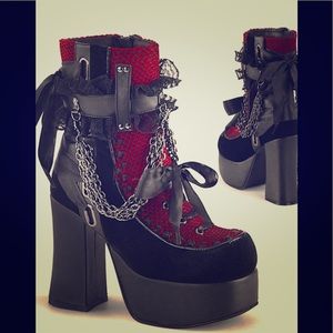 WOMEN'S DEMONIA “CHARADE 110" PLATFORM BOOTS-NEW
